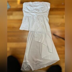 NEW YORK & COMPANY Women’s Med Strapless Cropped Blouse with a Ruffled Side Flow